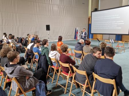 Mednarodni debatni turnir (4)